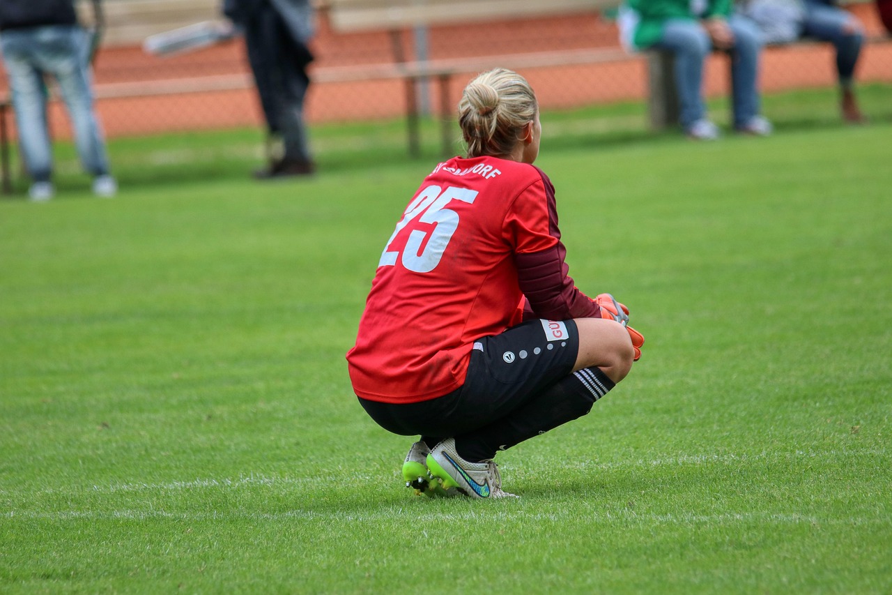 女子サッカーにおけるACL予防のための効果的な筋トレは？