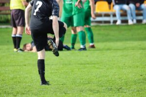 サッカーに最適なストレッチメニューで怪我を予防する方法は？