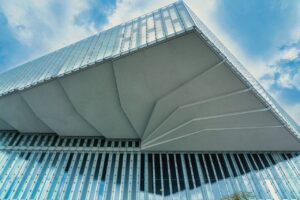 方向転換をスムーズに行うための膝の角度のコツは？