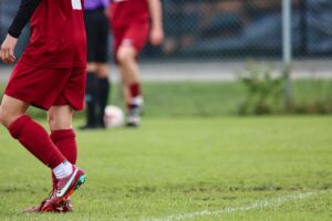 サッカー選手がACL断裂する原因とは何か？